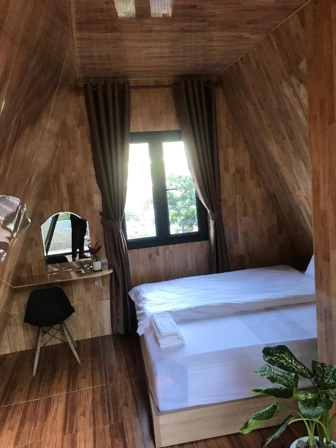 Homestay Khu Vuon Hoang Gia Dalat Exterior foto